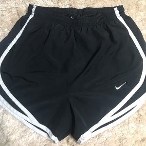 black and white nike shorts womens